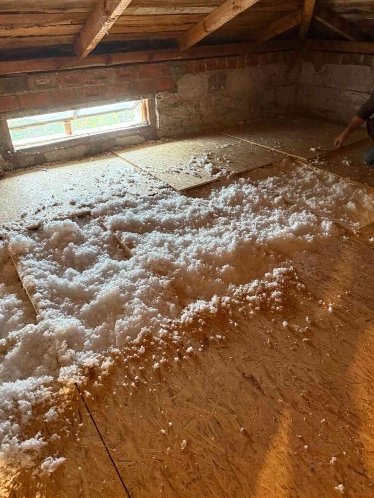 Budivo – nowoczesna dmuchana izolacja celulozowa dla lepszej efektywności energetycznej.