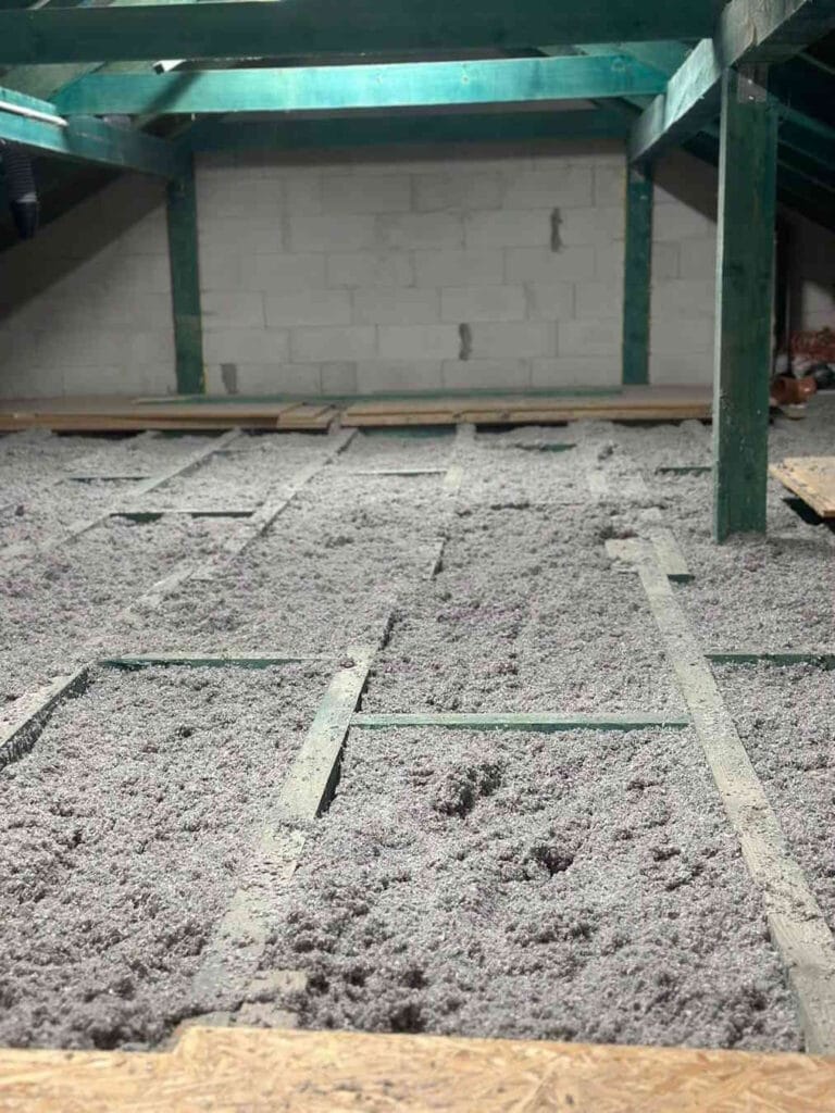 Budivo – nowoczesna izolacja termiczna celulozą dla lepszej efektywności energetycznej.